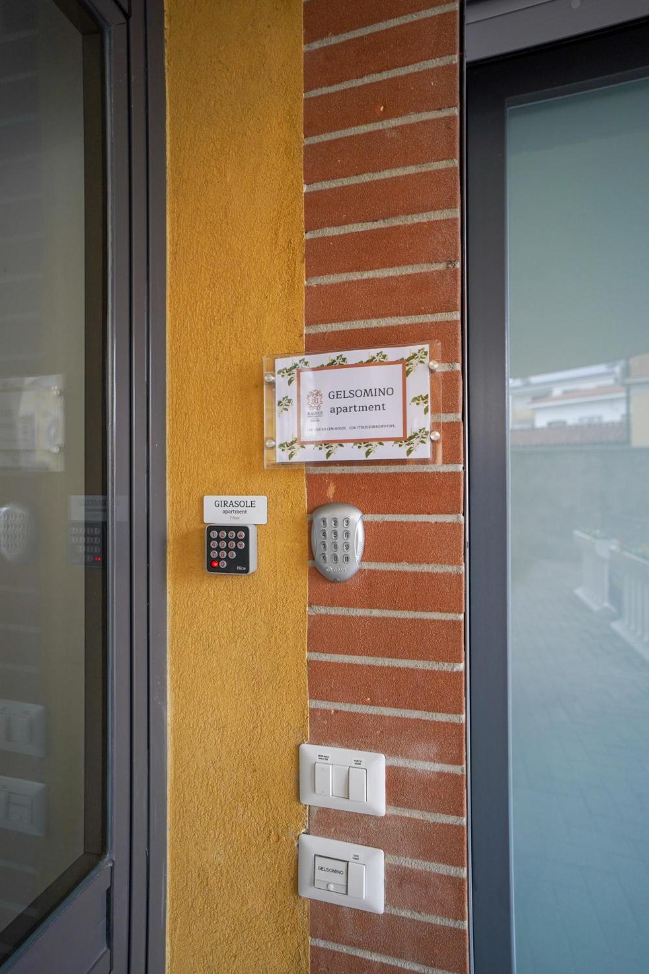Gelsomino Suite Leonardo Academy, Mxp & Laghi เซสโต คาเลนดิ ภายนอก รูปภาพ